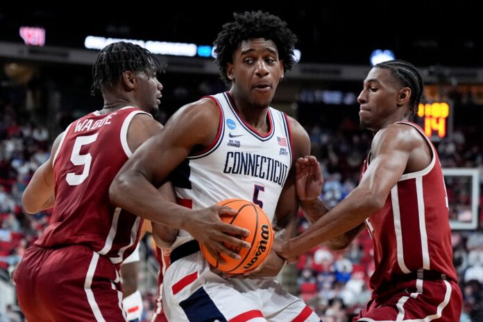 UConn men 5-for-5 in landing players on Naismith preseason lists as this center joins in the fun