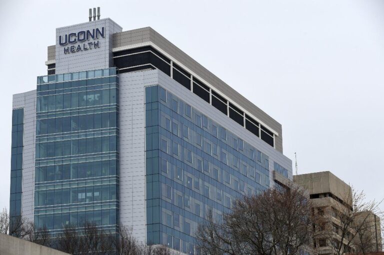 CT health system, major insurer at odds over new contract. What it could mean for patients.