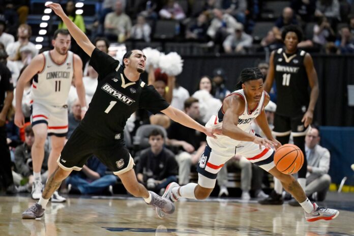 UConn men’s basketball falls in AP Poll as Reibe, Demary earn Big East honors