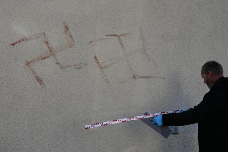 Police detain man who allegedly painted swastikas with his own blood on cars, buildings in Germany