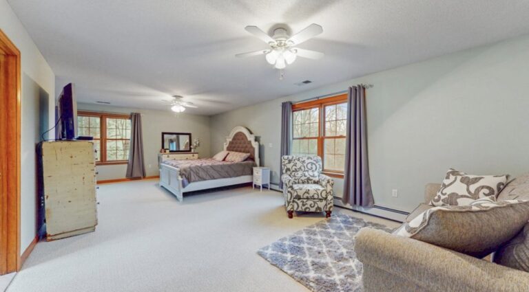 Property of the week: Spacious and gracious colonial with inviting porch