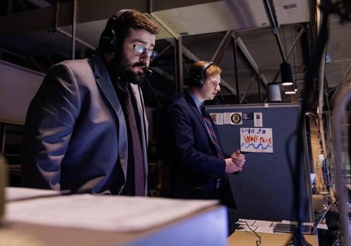 Dom Amore’s Sunday Read: Broadway debut for Wolf Pack voice, Hurley-Izzo mutual admiration, and more