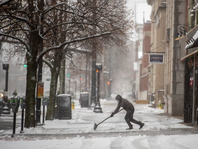 Connecticut expected to get its first snow of season this week. Why it could make for messy commute