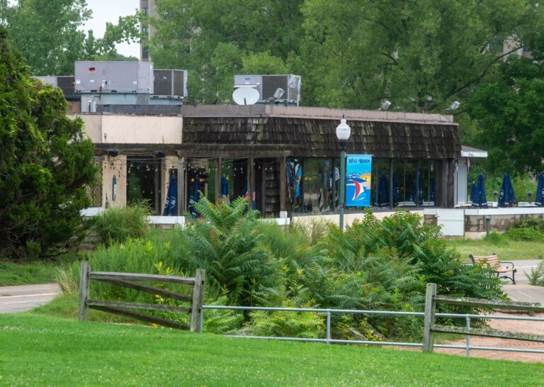 Iconic CT restaurant with 100-year history in state to close. Five generations of one family ran it.