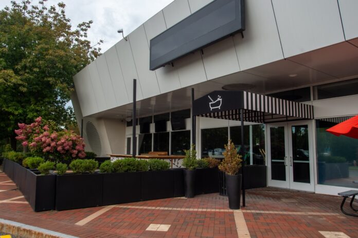 High-profile CT restaurateur pulls back on ambitious expansion. Filing for bankruptcy not in the cards.