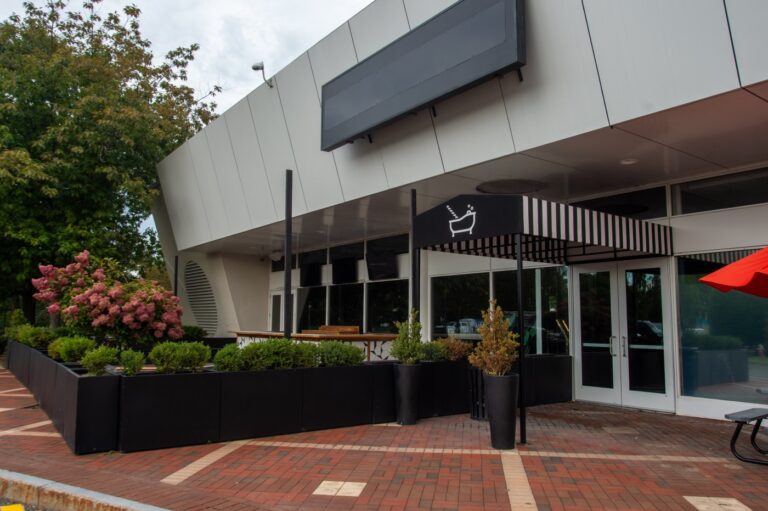 High-profile CT restaurateur pulls back on ambitious expansion. Filing for bankruptcy not in the cards.