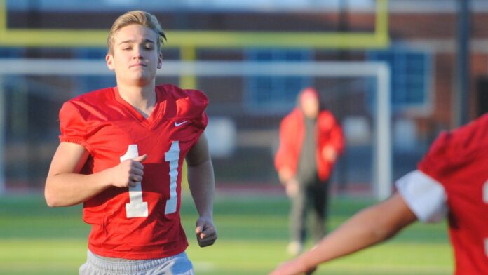 Led by a familiar face, Berlin football heads into state playoffs unbeaten and hungry