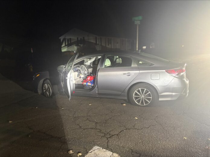 Two CT teens arrested after police receive several calls reporting attempted car break-ins