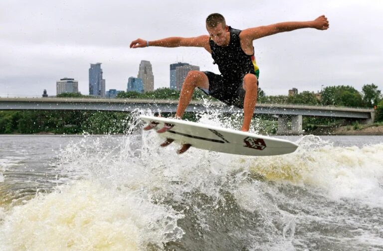 CT wake surfers seek statewide regulation in effort to limit local bans