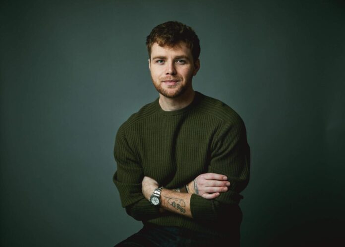 Alex Warren’s year has been anything but ‘Ordinary.’ Now, the Grammys are calling