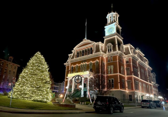 Hallmark holiday movie fans flock to CT’s quaint filming locations. Find out where.