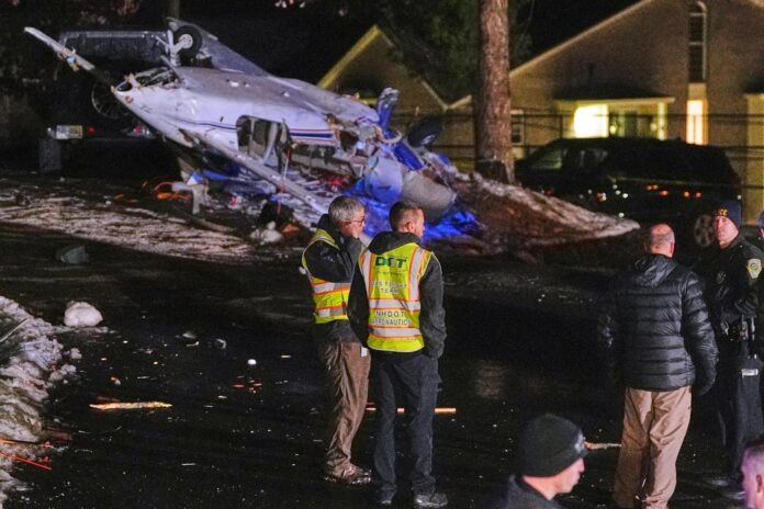 FAA investigating after small plane crashes into New Hampshire condominiums