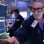 Stocks Mixed; Marvell Leaps, Macy’s Dips