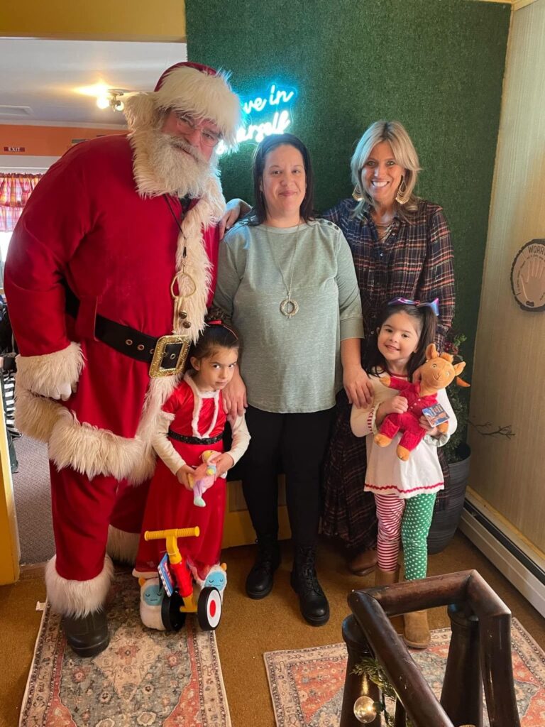 CT store offers ‘Olive Branch’ to families receiving services from DCF during the holidays