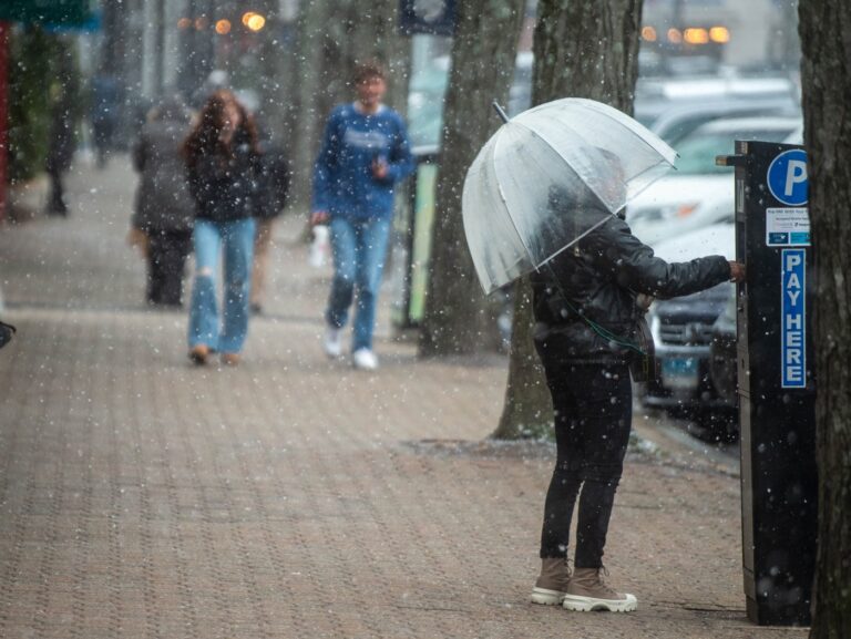 NWS: Snow on horizon overnight and into New Year’s in CT. What to know