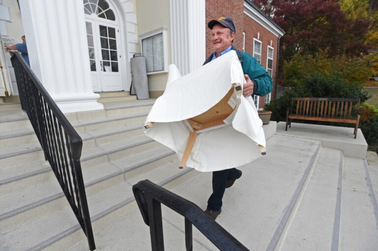 9 Podcasts that made us stop and really listen in 2025