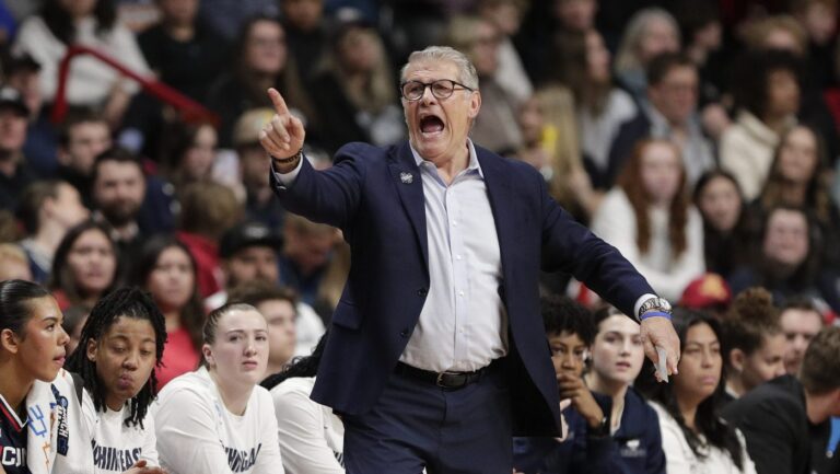 As UConn celebrates 10 years since four-peat, can 2025-26 Huskies end back-to-back drought?