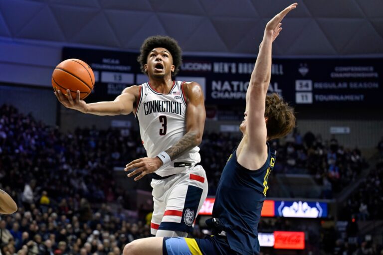 UConn men’s basketball stays at No. 4 in AP Top 25 after 4-0 start to Big East play