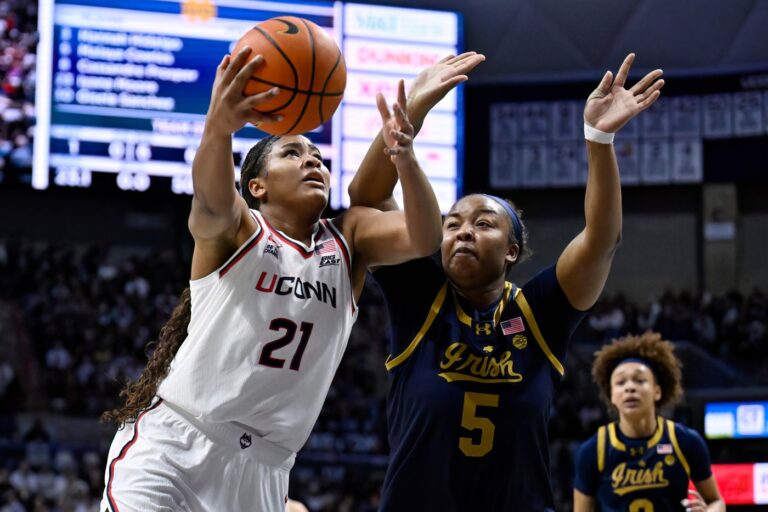 UConn women’s basketball shatters margin of victory record vs Notre Dame in 85-47 win