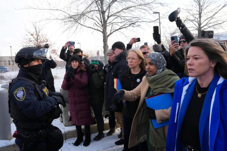 Judge refuses to block new DHS policy limiting Congress members’ access to ICE facilities