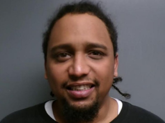 Two men accused of robbing CT supermarket at knifepoint, leading police on pursuit