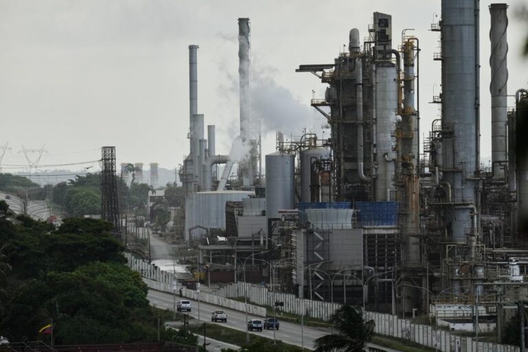 Why boosting production of Venezuela’s ‘very dense, very sloppy’ oil could harm the environment