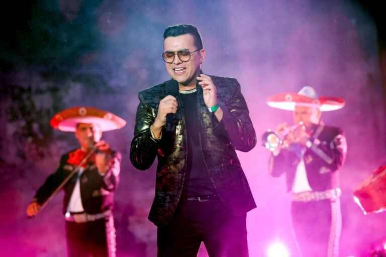 Colombia music star Yeison Jiménez and 5 others dead in small-plane crash