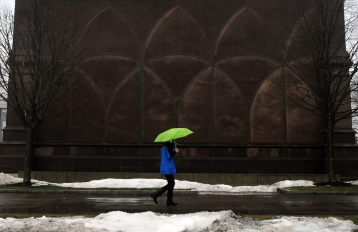 National Weather Service issues freezing rain advisory for CT. What to know.