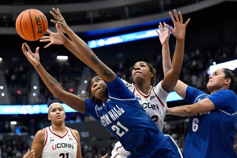 Geno Auriemma ‘pleasantly surprised’ with UConn women’s basketball’s frontcourt development