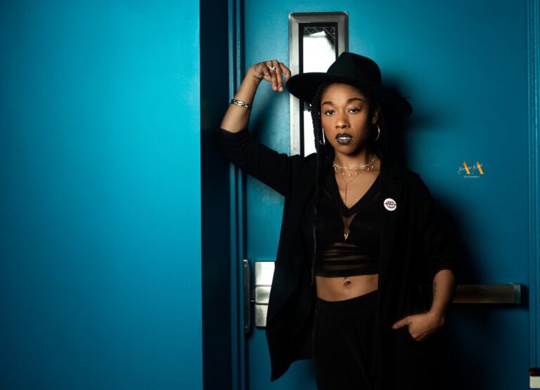 Enjoy music and comedy in an intimate ‘living room’ atmosphere this week in CT arts