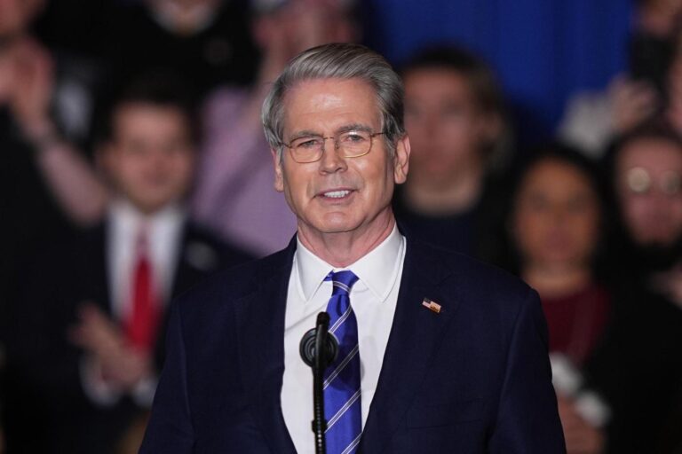 US imposes sanctions on 4 Venezuelan oil firms and 4 more tankers in Maduro crackdown