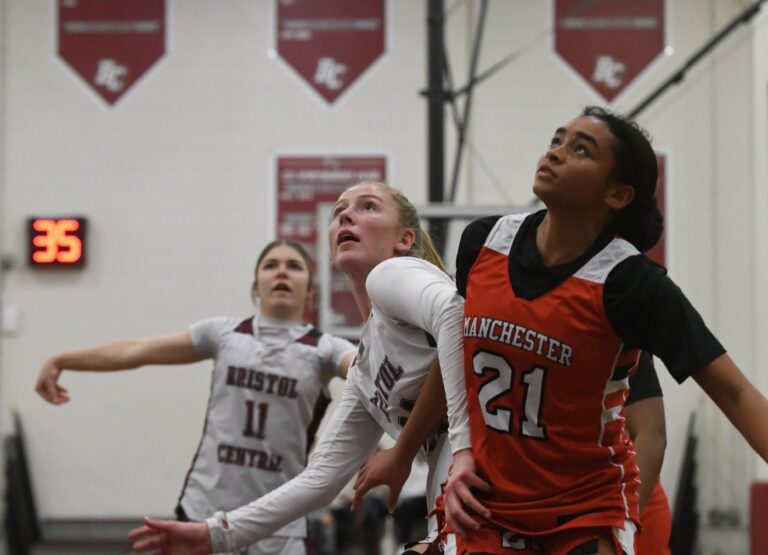 A CT basketball star’s mother set this record and 33 years later, it was broken