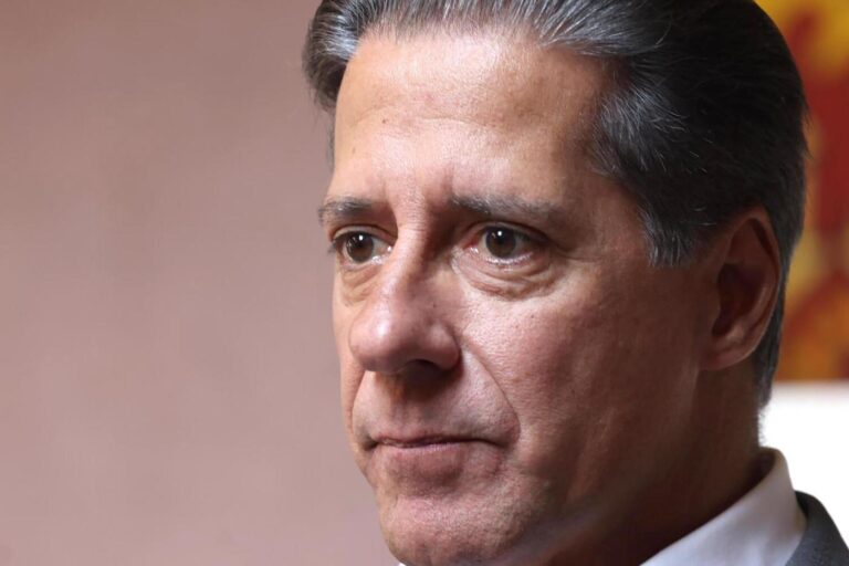 LA schools face crisis amid federal probe into Superintendent Carvalho, controversial AI contract