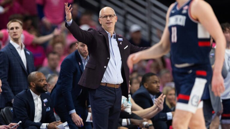 Despite 17-game win streak, UConn men fall in latest AP Top 25 poll