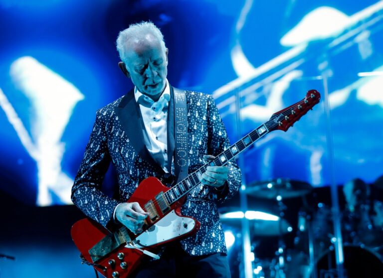 Q&A: Roxy Music’s Phil Manzanera shares stories from the Cuban Revolution to stardom