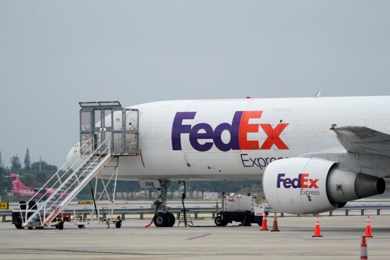 FedEx says it will return to customers any refunds it gets back from Trump’s illegal tariffs