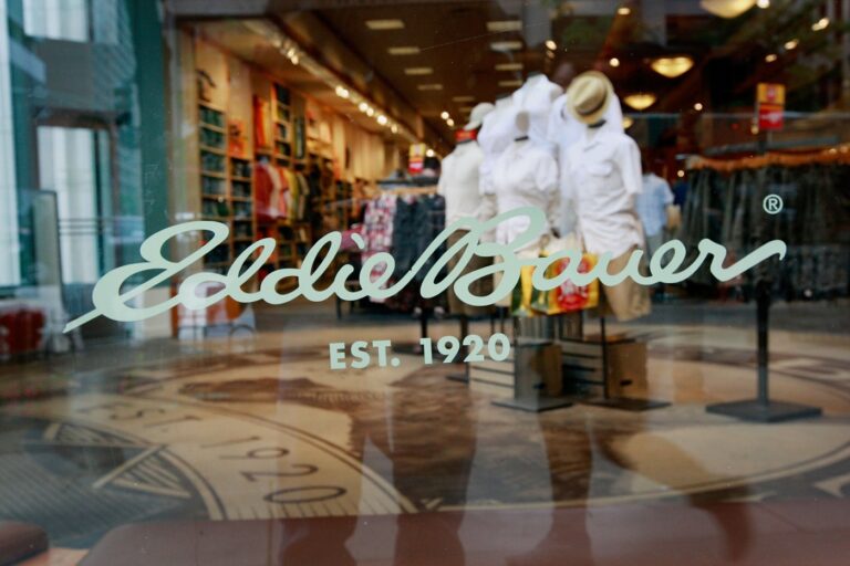 Eddie Bauer to close all North American stores, file for bankruptcy