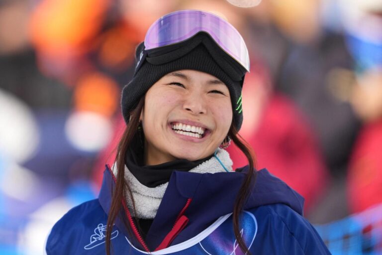 Chloe Kim shows no rust in a no-drama run through Olympic halfpipe qualifying