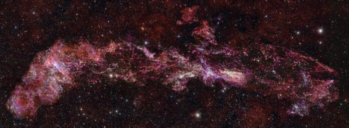Swirling beauty of the Milky Way galaxy’s heart is captured in a new telescope picture