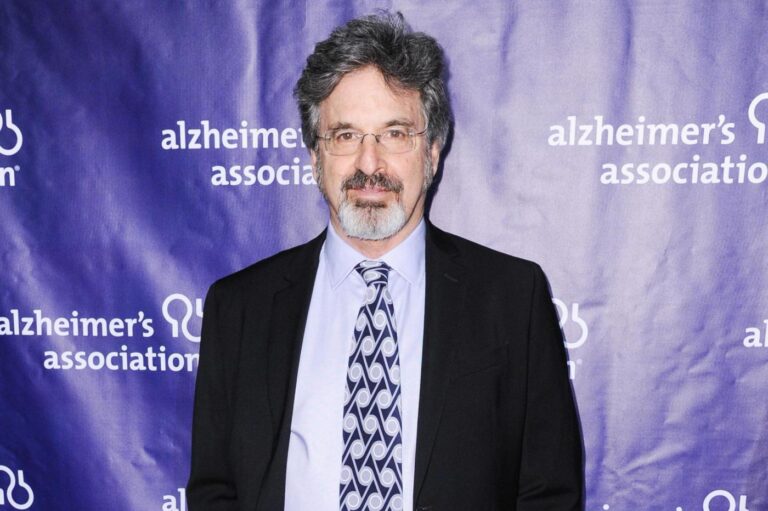 Ever Carradine, Martha Plimpton, Hilary Duff and more remember Robert Carradine