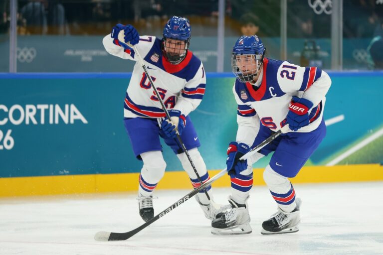 U.S. captain Hilary Knight ties another record; American hockey team dominates Canada, 5-0