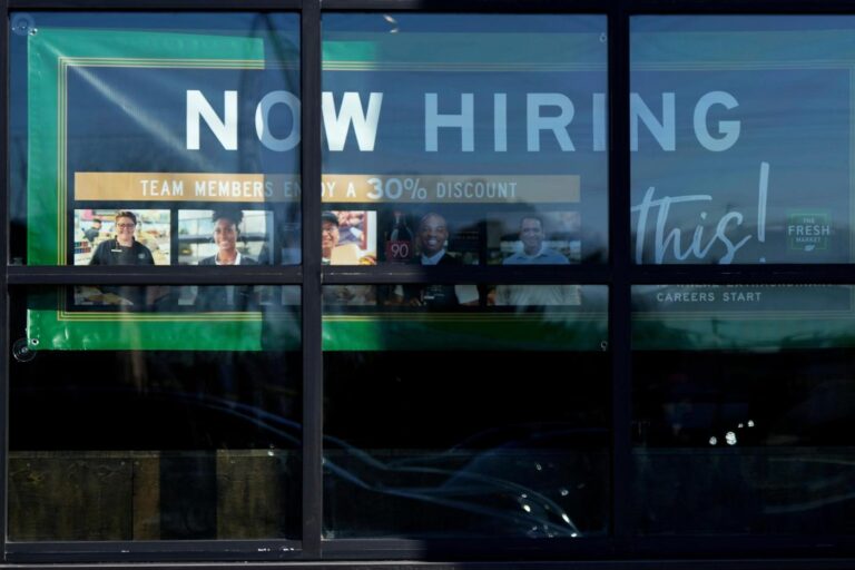 US applications for jobless benefits jump by 22,000 to 231,000 last week, the most in 2 months