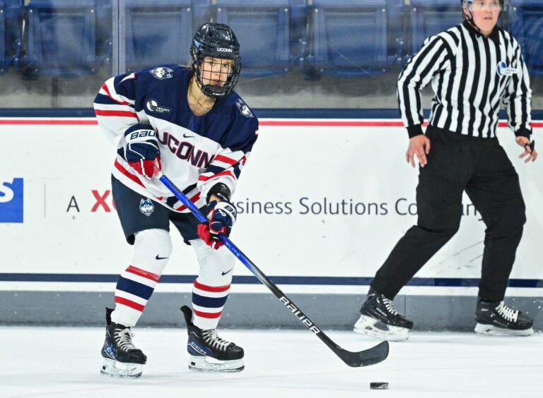 Claire Murdoch’s goal, 3 assists lead UConn women’s hockey past Maine