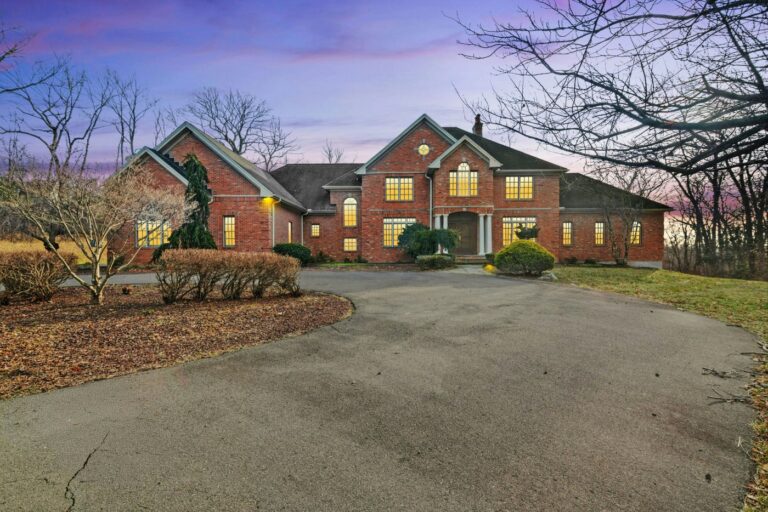 This for sale CT home offers ‘privacy’ along with luxury, proximity for ‘unforgettable gatherings’