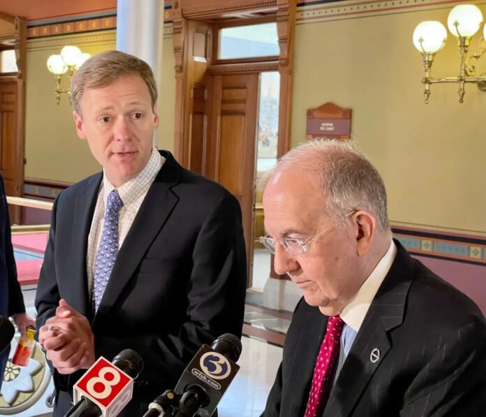 Dems take shortcut to fast-track wide-ranging bill, millions of earmarks