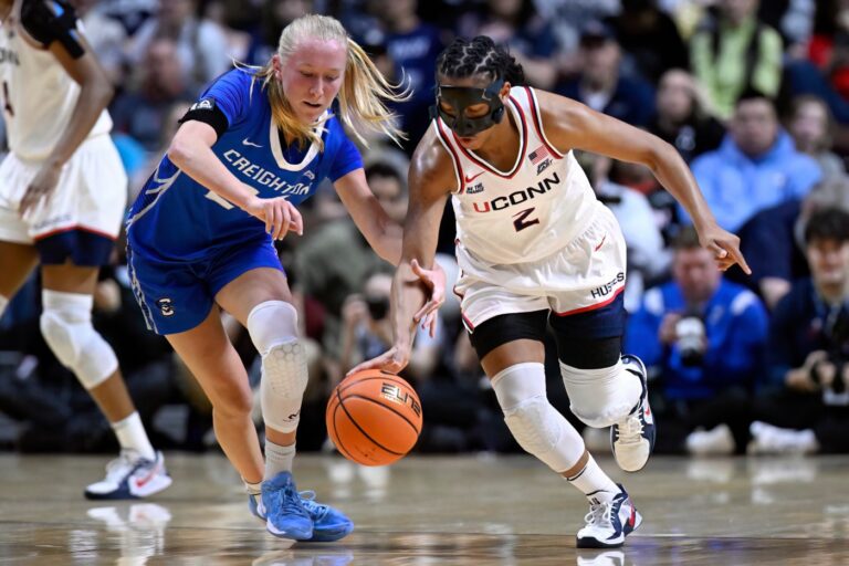 Dom Amore: Geno, UConn women playing a brand of defense well suited to their times