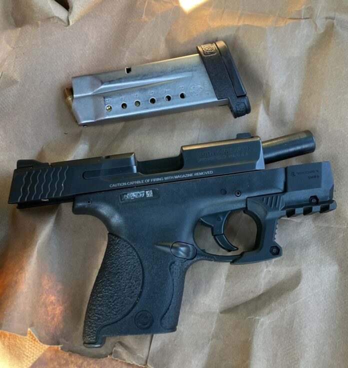 Teen accused of robbing juvenile at gunpoint during online marketplace sale in CT