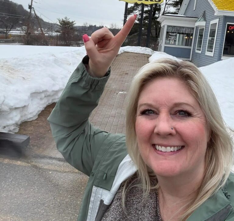 Popular CT diner plans new location at prominent site. Space has been known to attract celebrities.